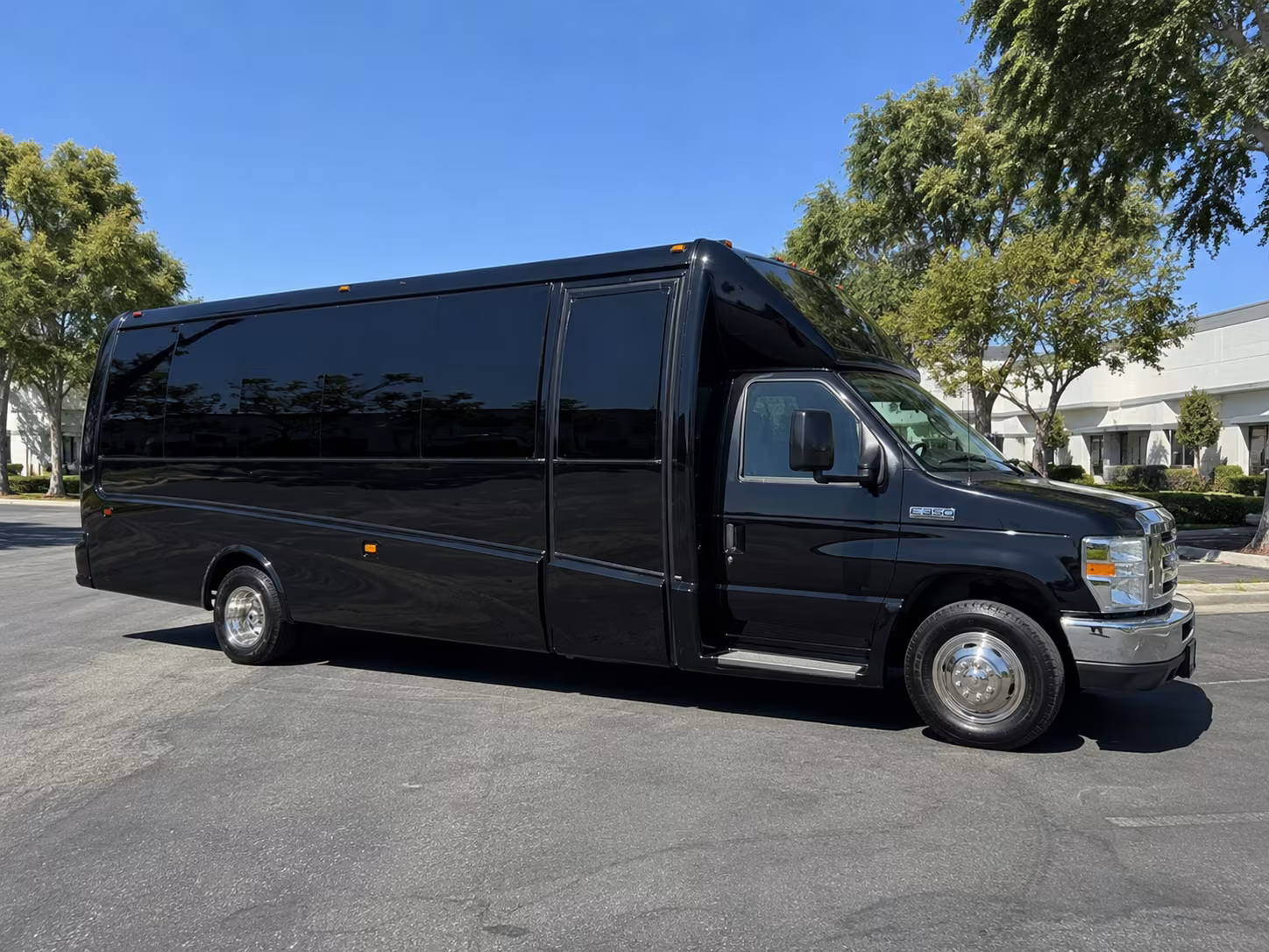 party buses for bachelorette and birthday wine tours near vista